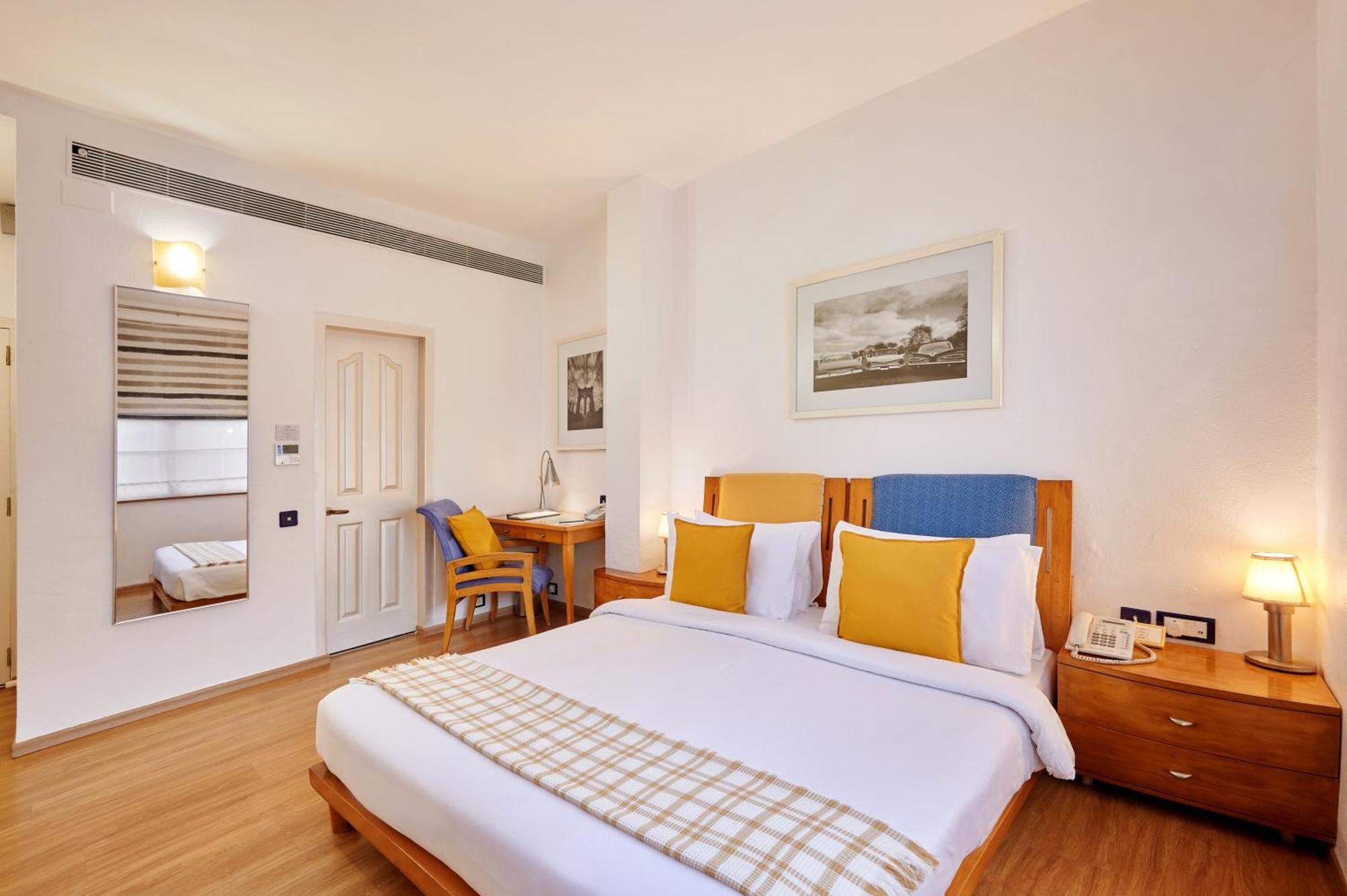 The Gordon House Hotel - Near Gateway Of India, Mumbai